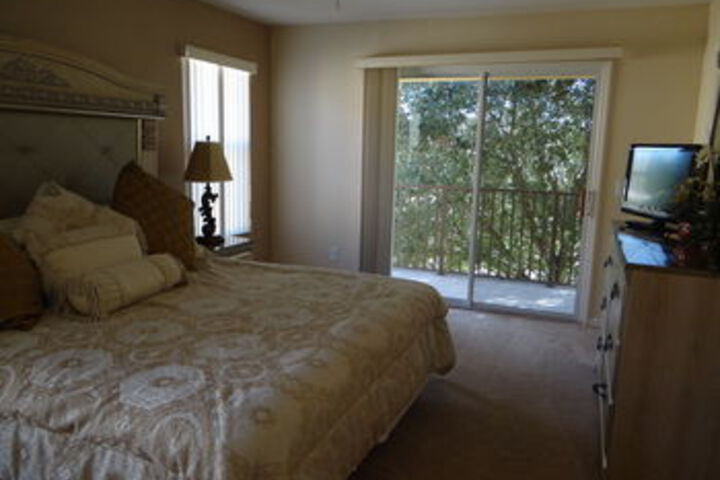 Room 47 of 76