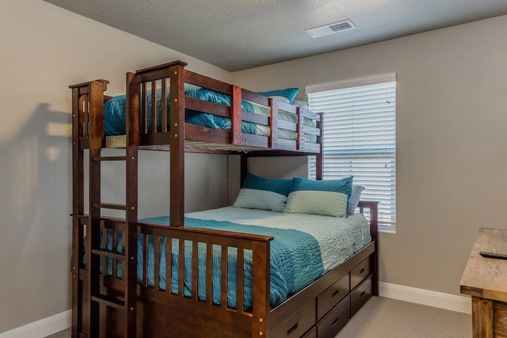 Room 3 of 4