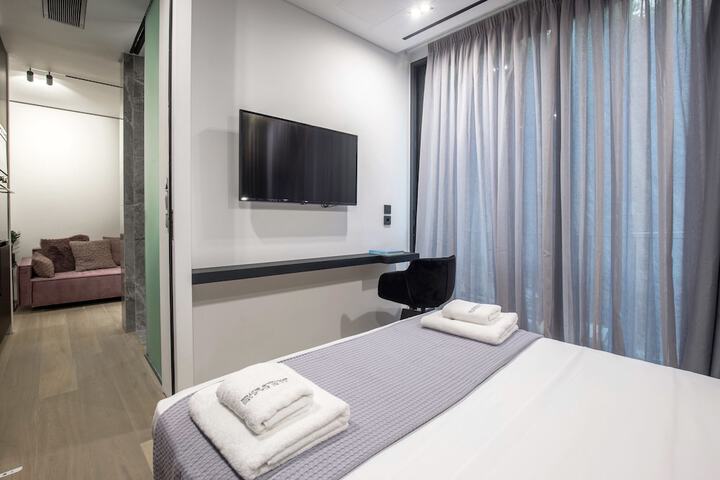 Room 12 of 182