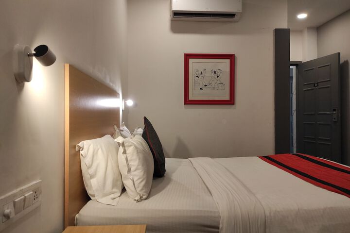 Room 8 of 29