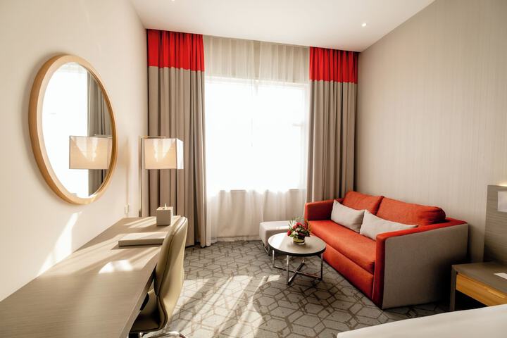 Room 10 of 46