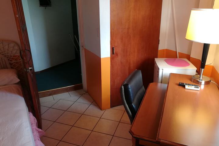 Room 8 of 60