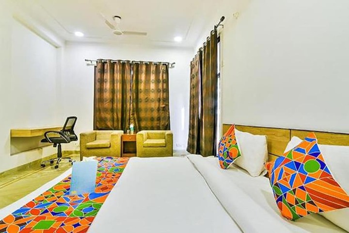 Room 5 of 20