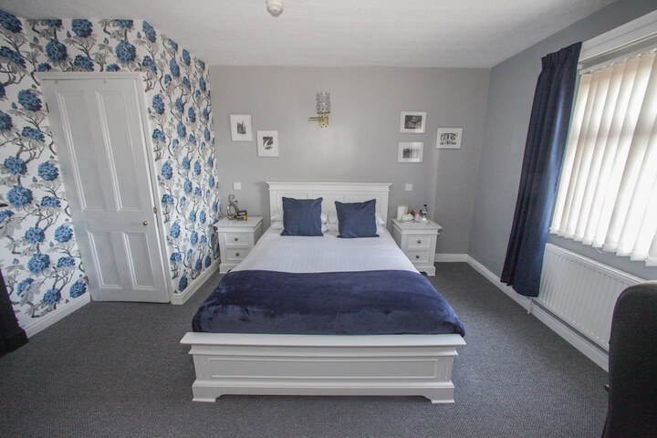 Room 16 of 35