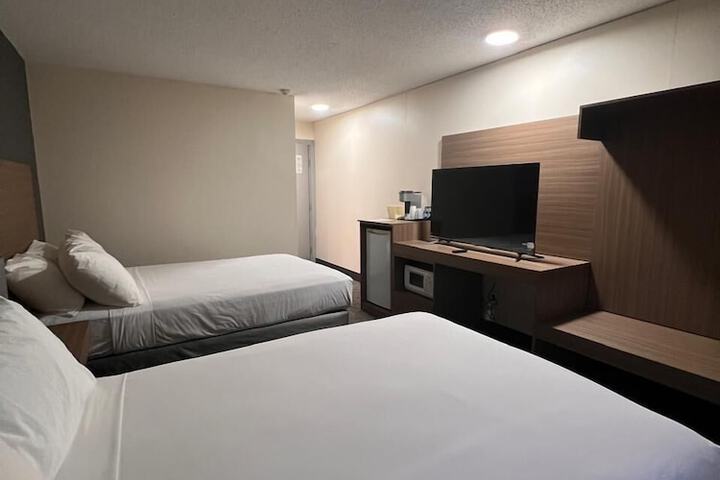 Room 13 of 52