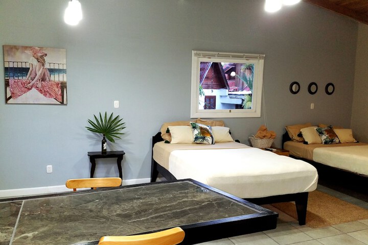 Room 5 of 91