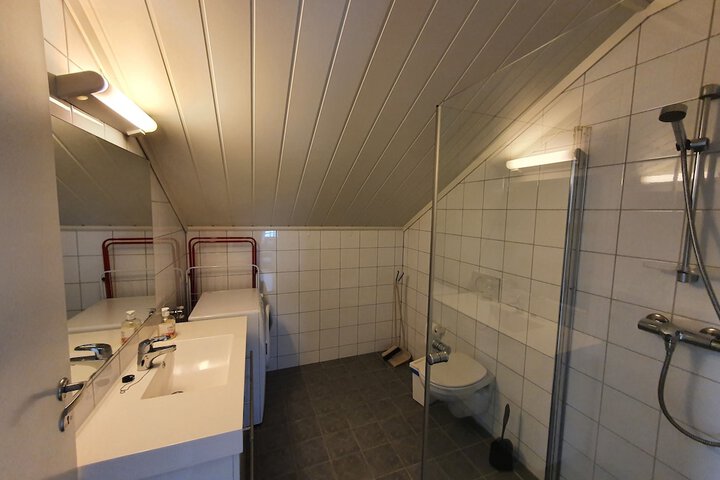 Room 34 of 59