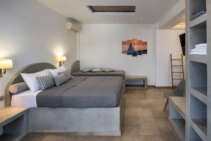 Room 3 of 36