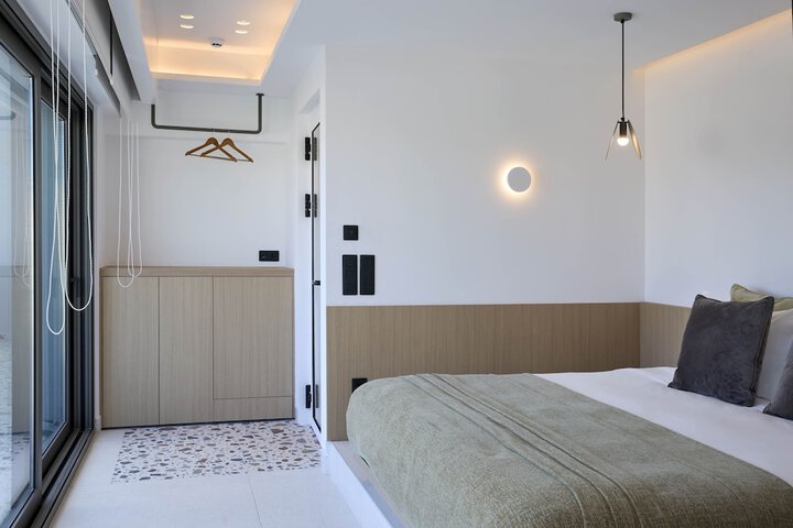 Room 4 of 29