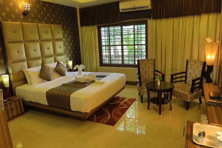 Room 9 of 74