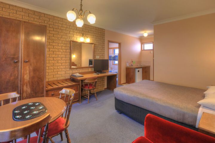 Room 7 of 31