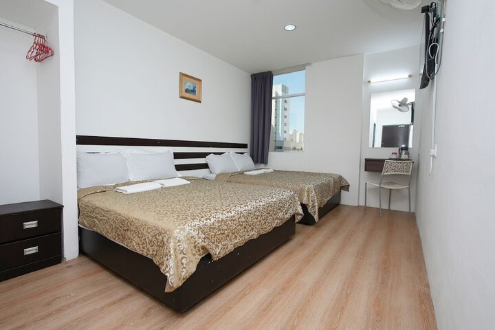 Room 18 of 68