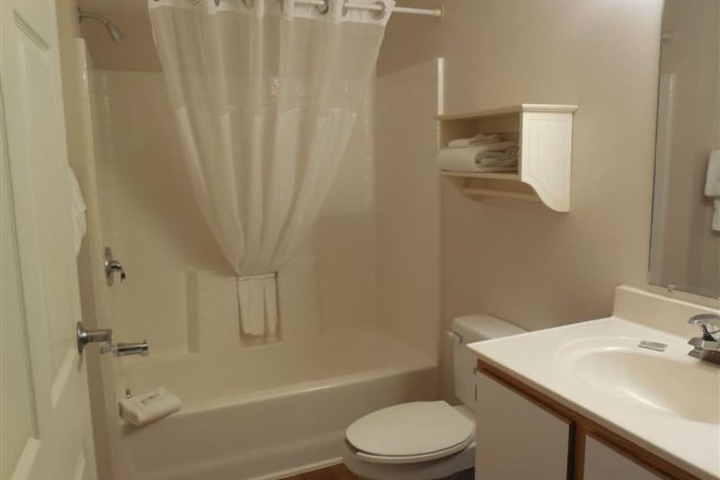 Clean Restrooms