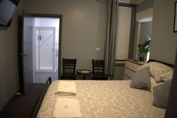Room 11 of 26