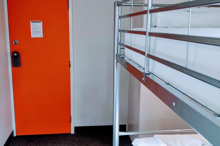 Room 10 of 88