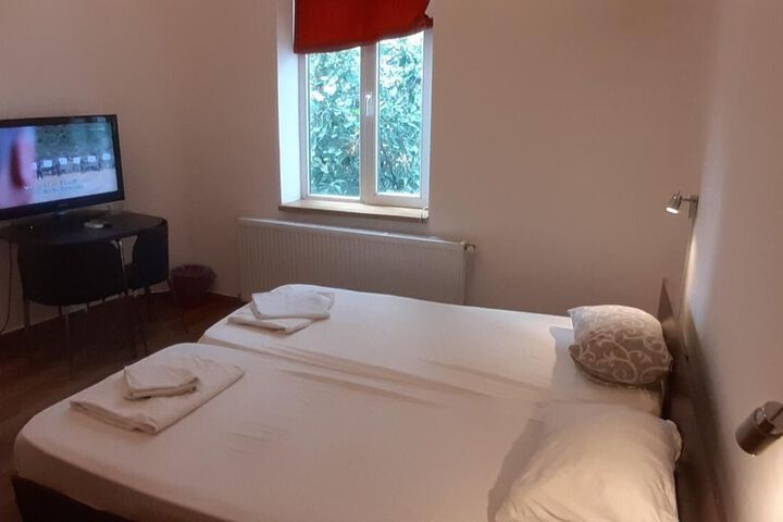 Room 79 of 86