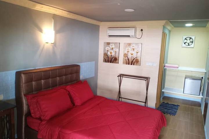 Room 15 of 41