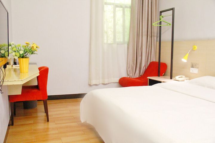 Room 5 of 29