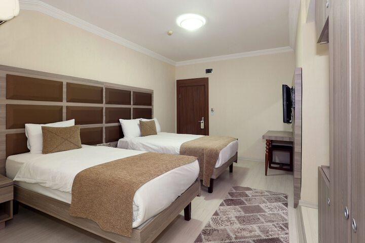 Room 10 of 44
