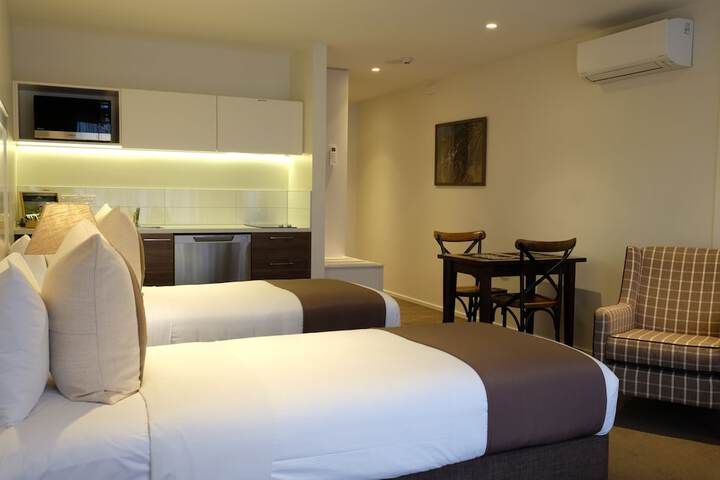 Room 10 of 39