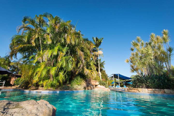Hotel Pool
