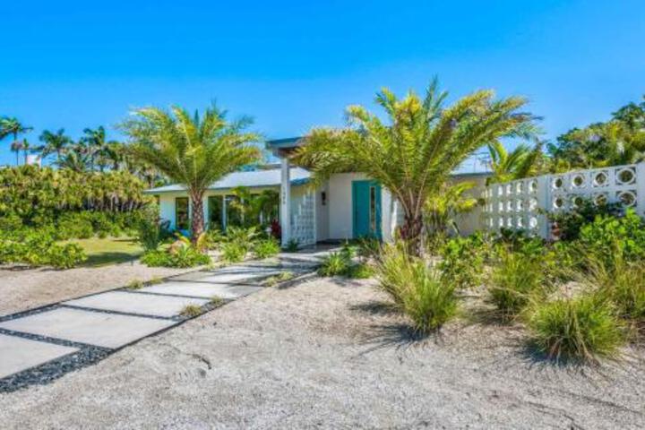 Lido Key Retreat in Sarasota, FL