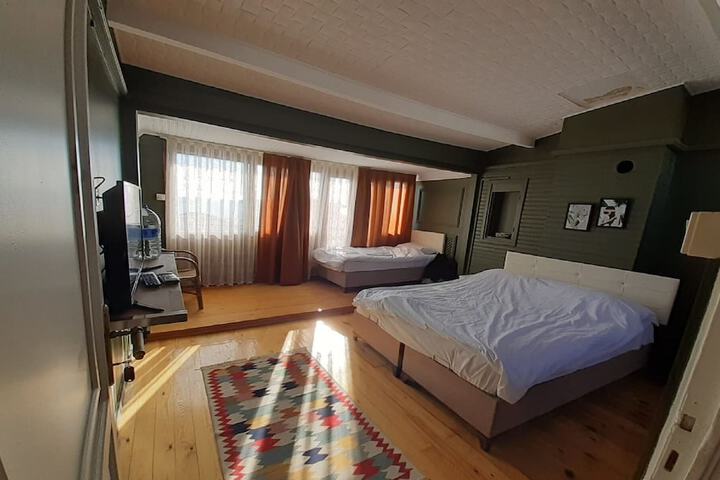 Room 27 of 63