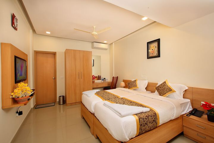 Room 16 of 38