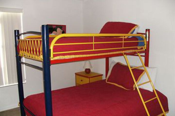 Room 17 of 32