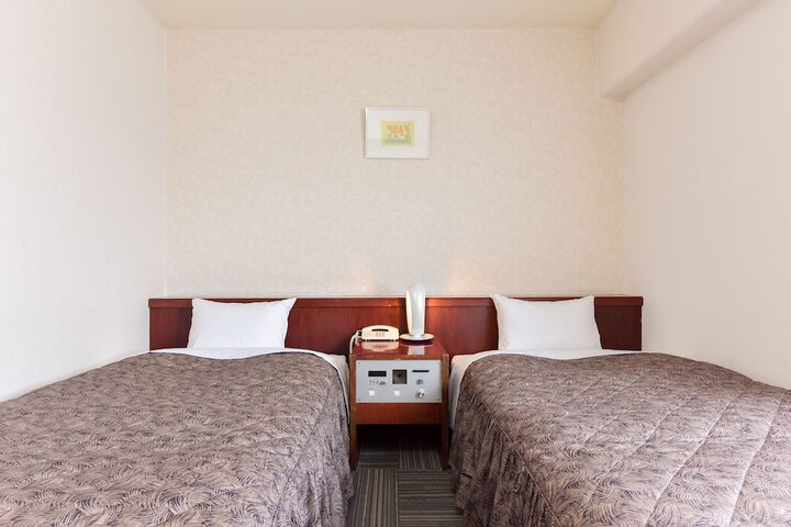 Room 30 of 65