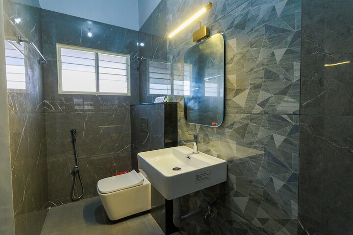 Room 65 of 79