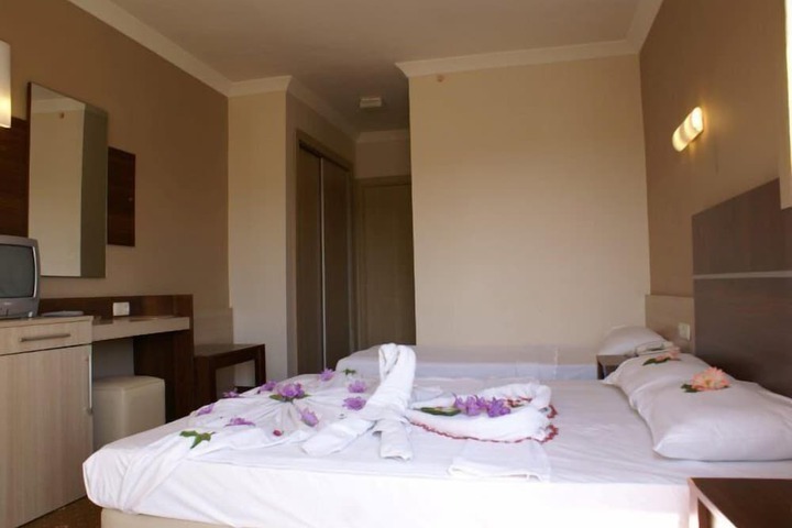 Room 4 of 24