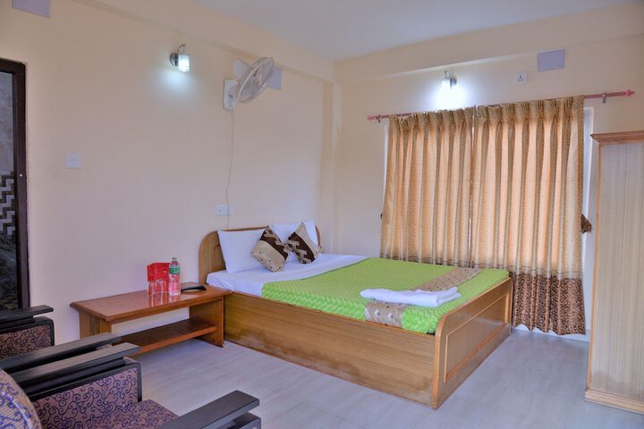 Room 4 of 24