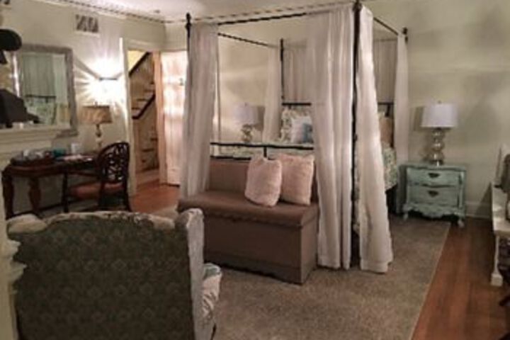 Room 18 of 35