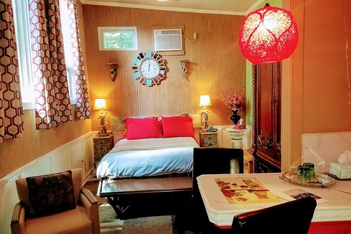 Room 11 of 53
