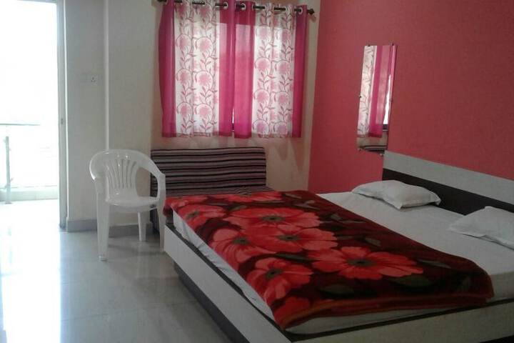 Room 9 of 26