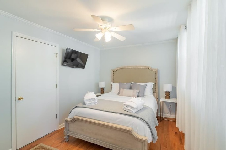 Room 5 of 22