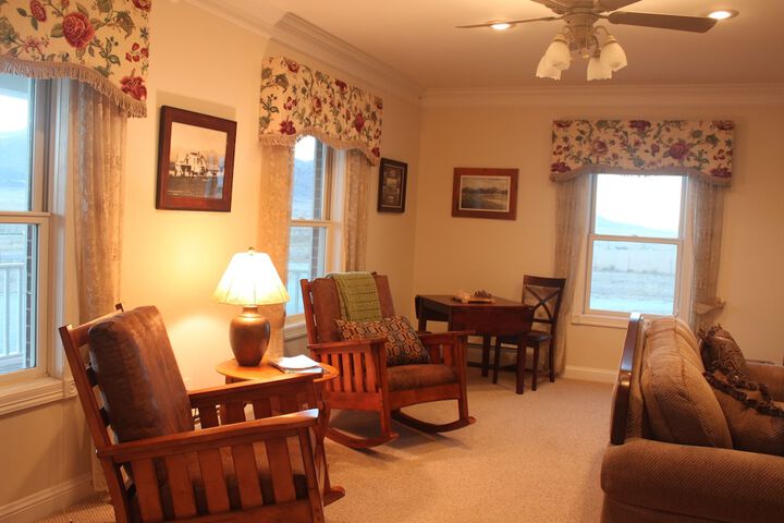 Room 32 of 40
