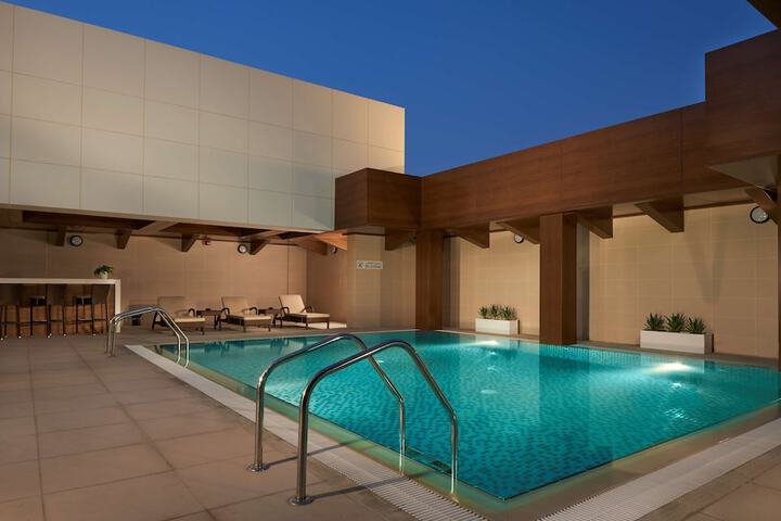Pools & Facilities