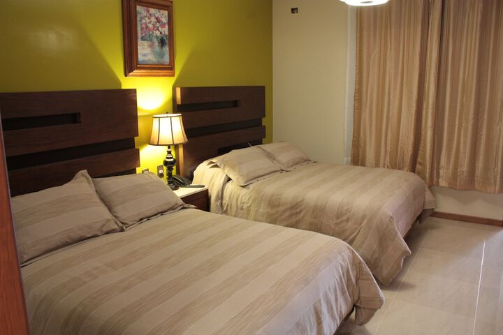 Room 6 of 80