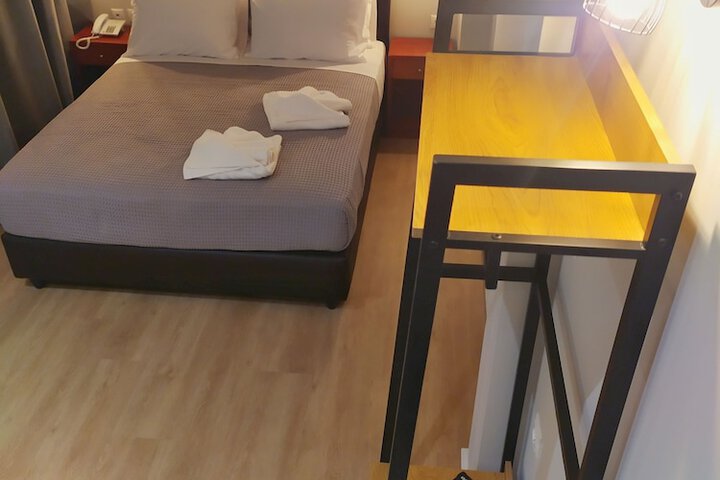 Room 4 of 36