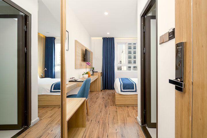 Room 7 of 26