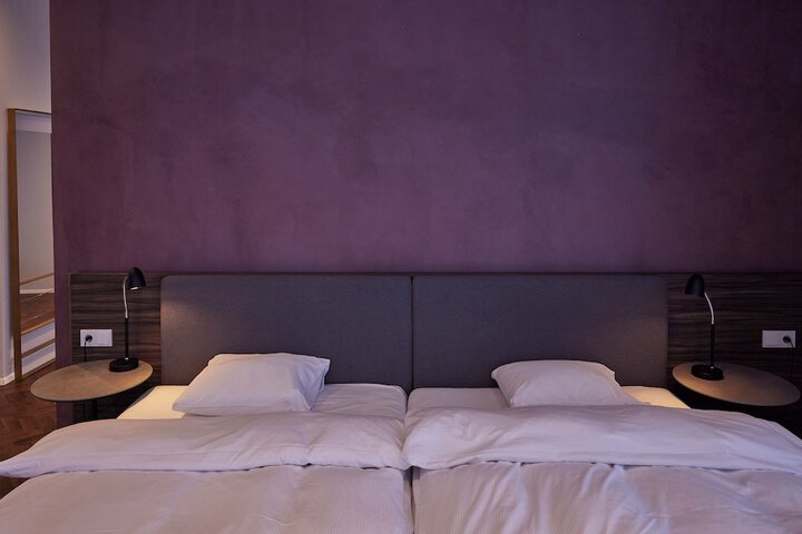 Room 15 of 89