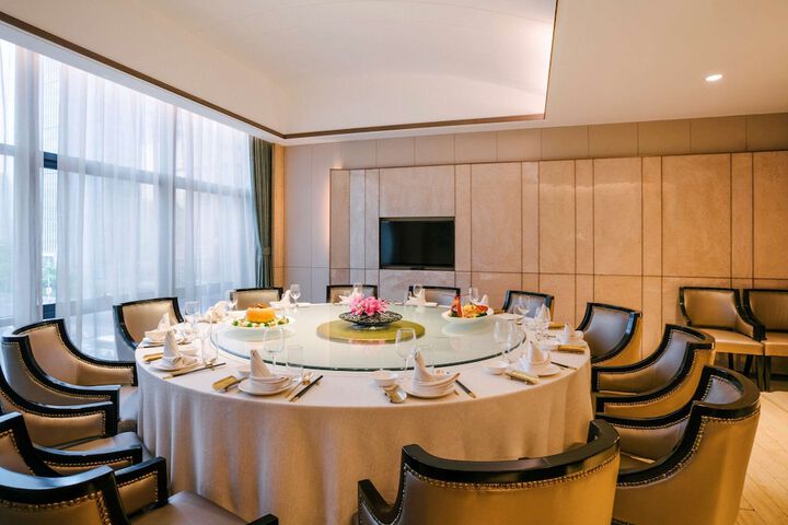 Dining 49 of 72