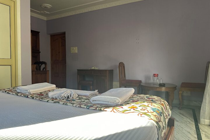 Room 18 of 42