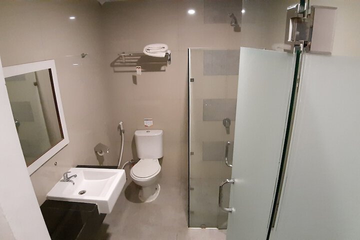 Room 30 of 49