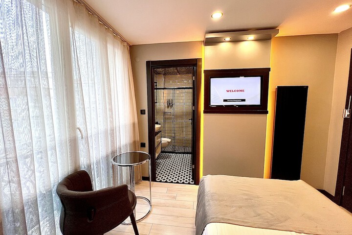 Room 21 of 41