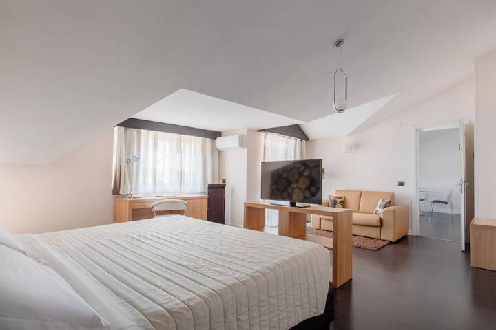 Room 34 of 75