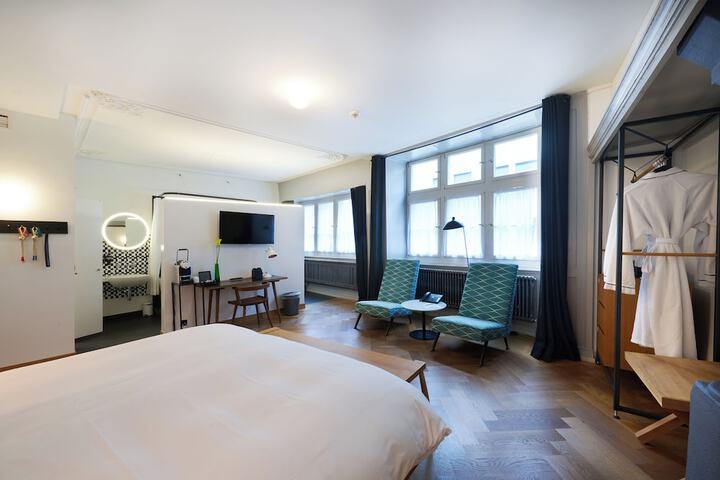 Room 38 of 115