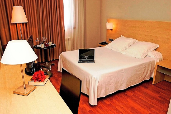 Room 27 of 58